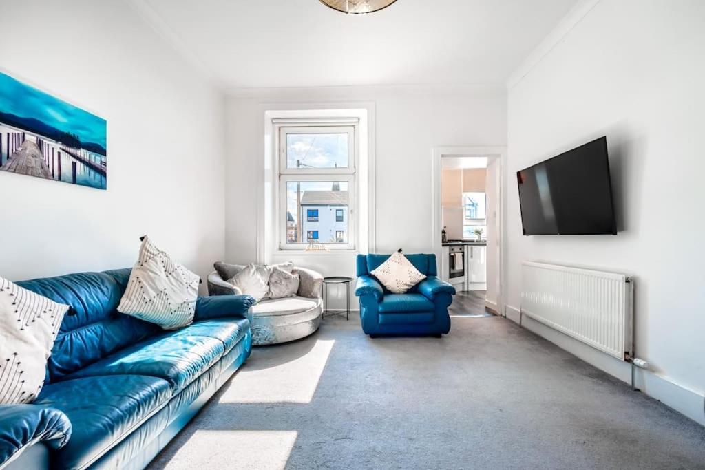 Kali Apartment - Spacious 3 Bed Apartment In Wishaw วิชอว์ ภายนอก รูปภาพ